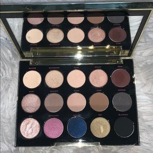 Urban Decay Gwen Stefani eyeshadow palette